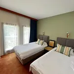Millennium ホテル 4*